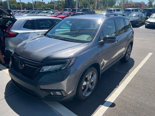 Used 2020 Modern Steel Metallic Honda Touring image 4