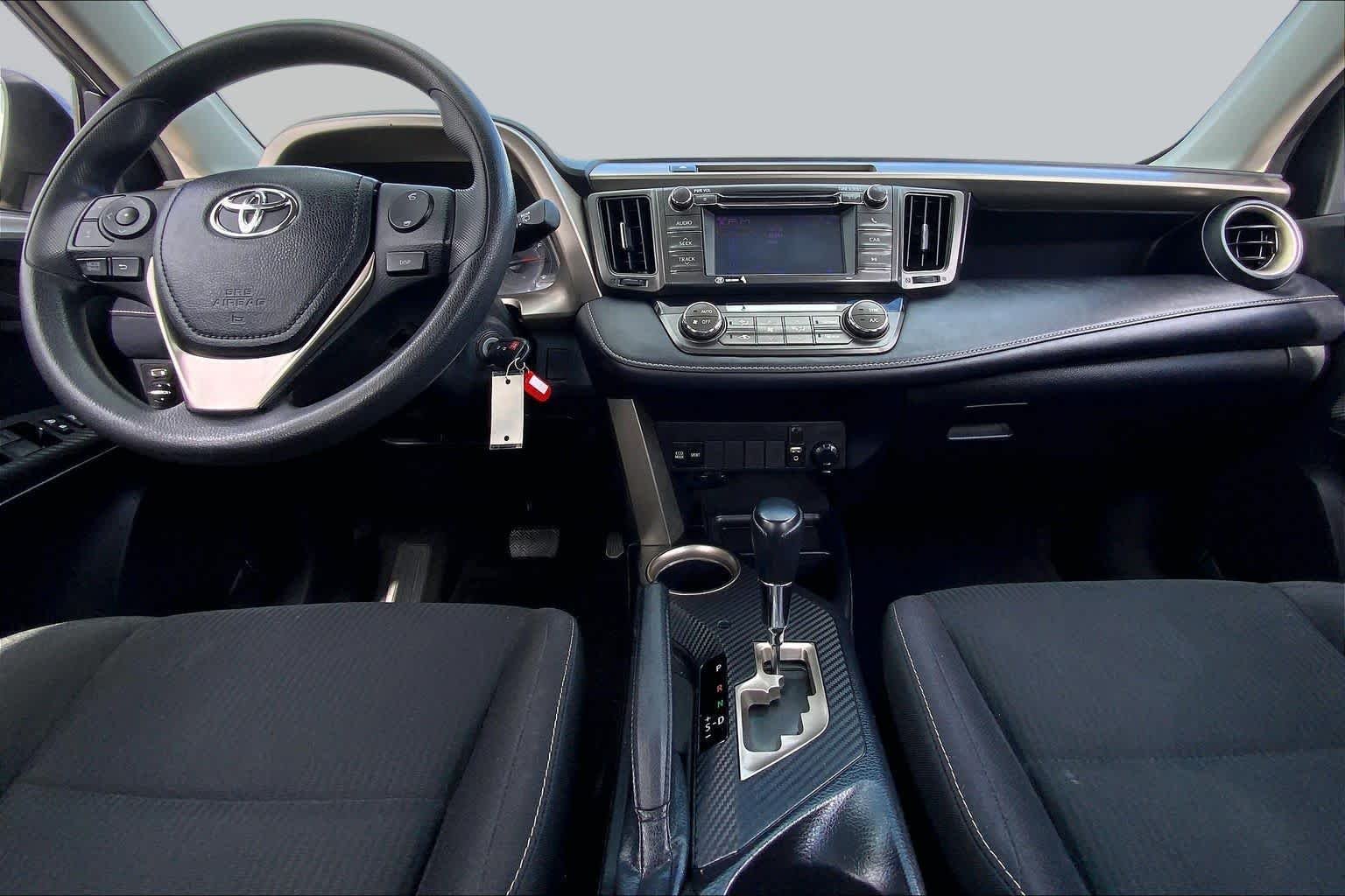Used 2013 Magnetic Gray Metallic Toyota XLE image 9