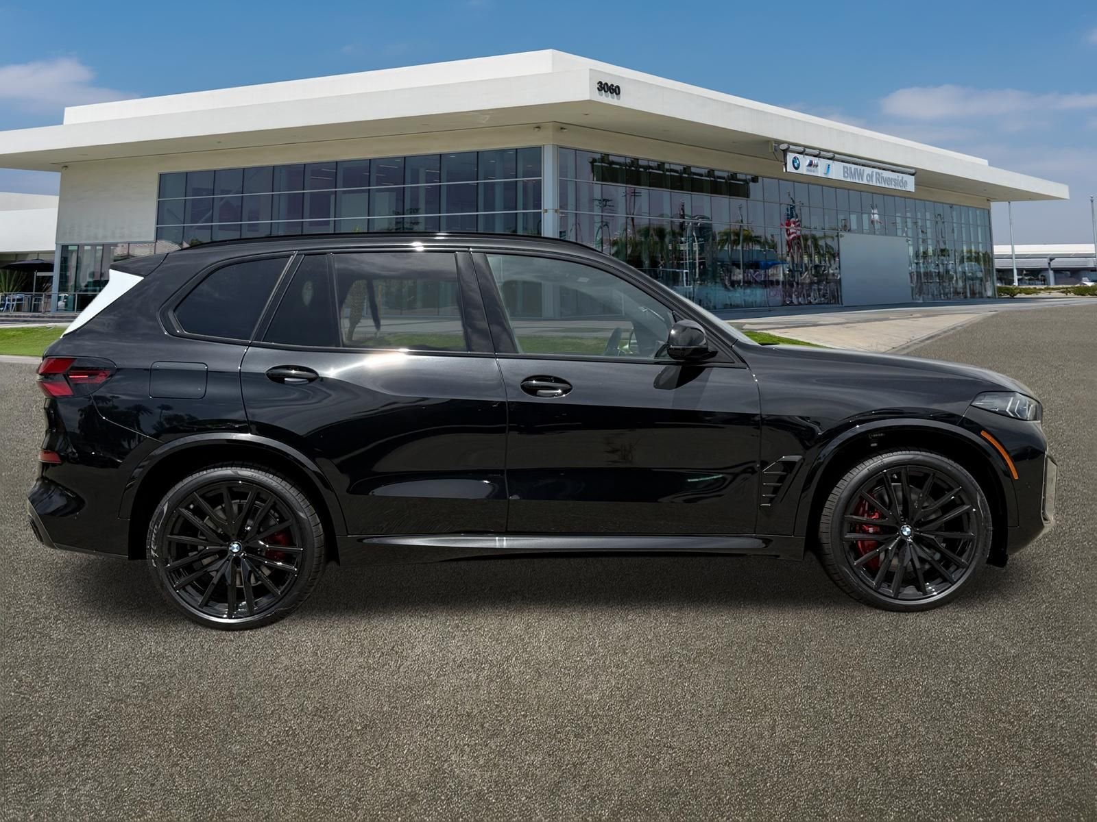 New 2026 Black Sapphire Metallic BMW M60i image 12
