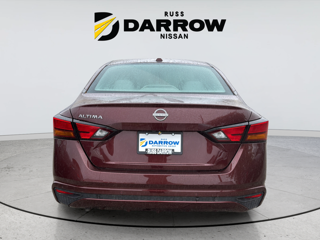 Used 2025 Red Nissan 2.5 SV image 4