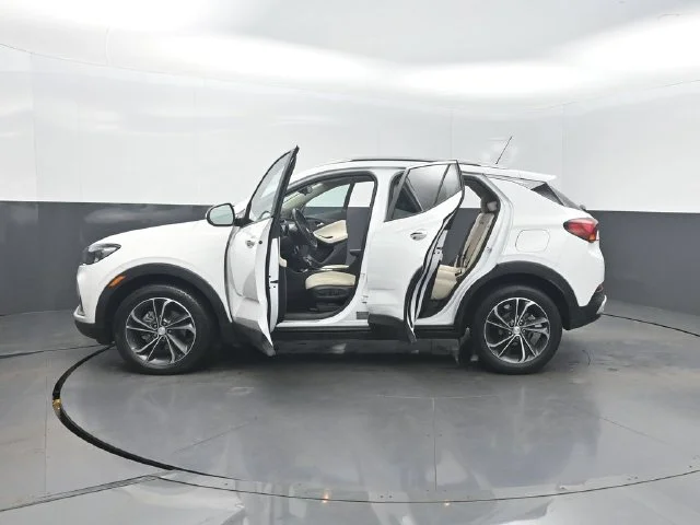 Used 2020 White Buick Select image 40