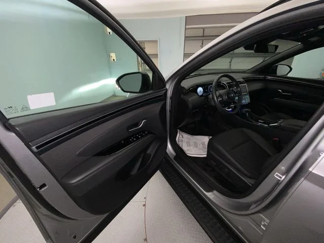 Used 2024 Silver Hyundai XRT image 11
