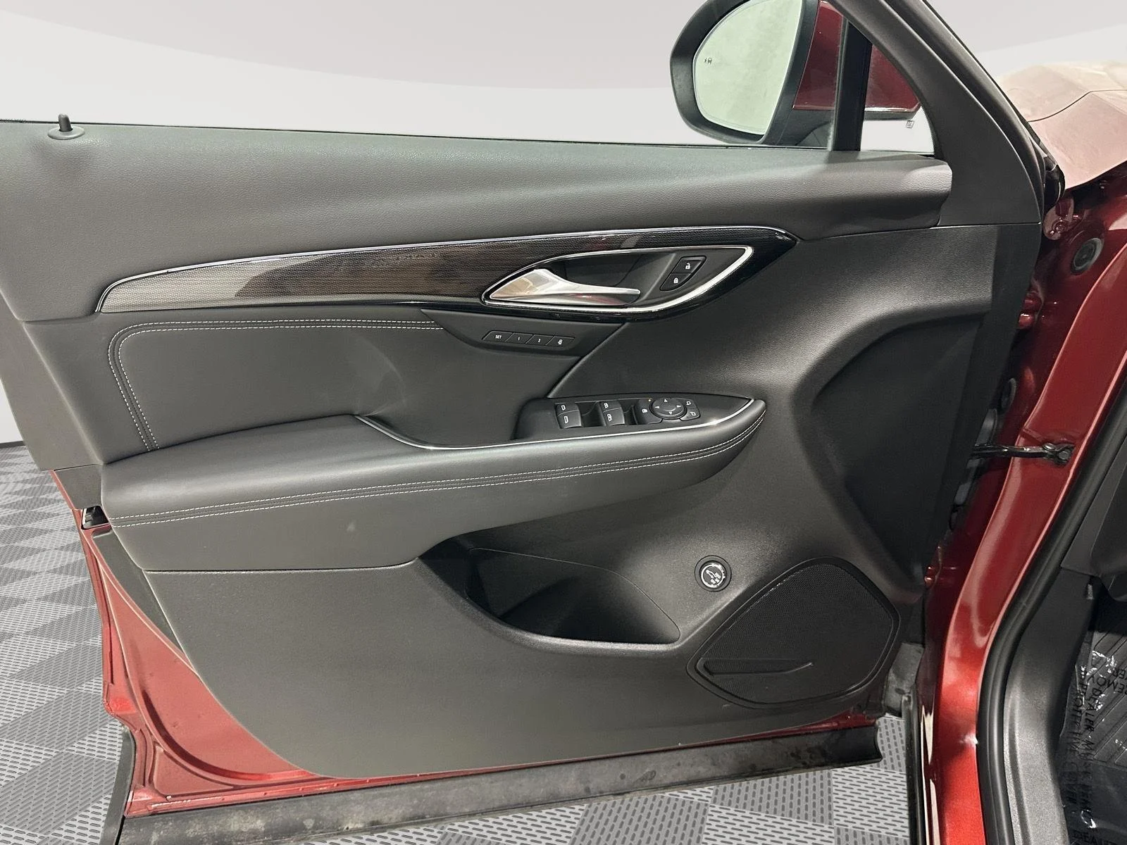 Used 2023 CINNABAR METALLIC Buick Essence image 18