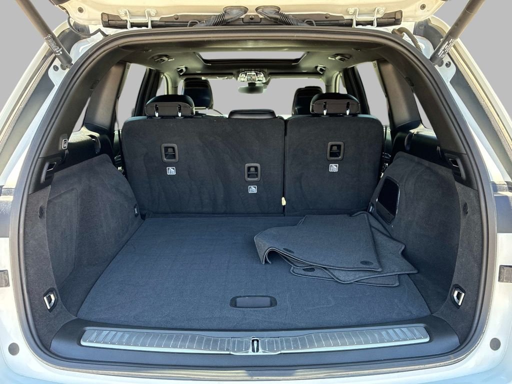 Used 2023 White Jeep Overland 4xe image 14