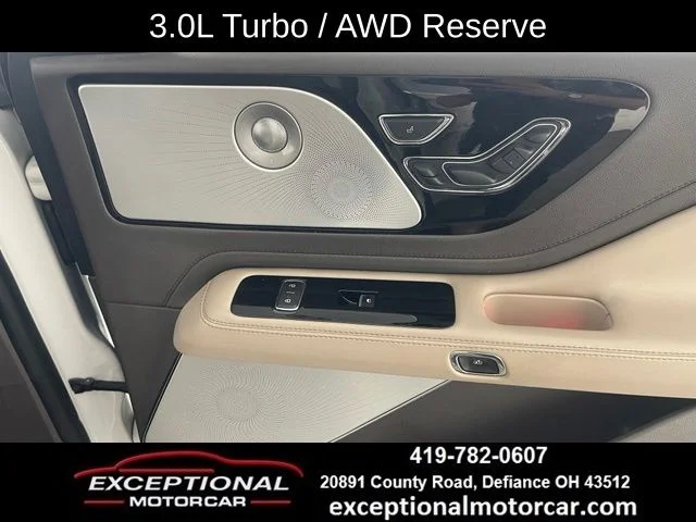 Used 2020 White Lincoln Reserve image 50