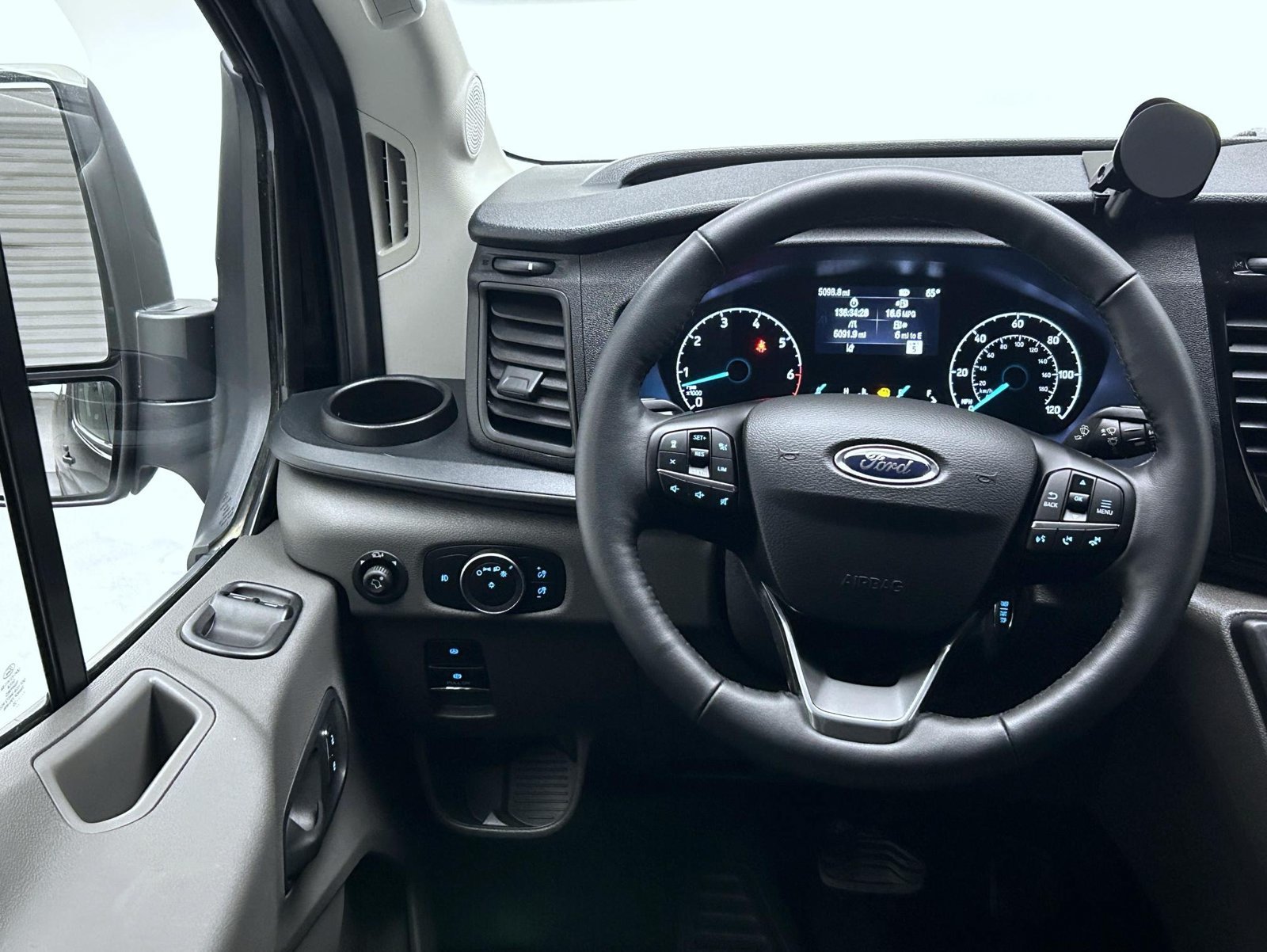Used 2025 Black Ford XLT image 12