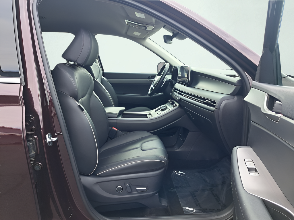 Used 2023 Burgundy Hyundai SEL image 16