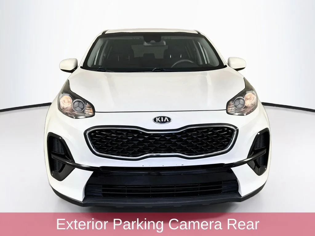 Used 2022 White Kia LX image 2