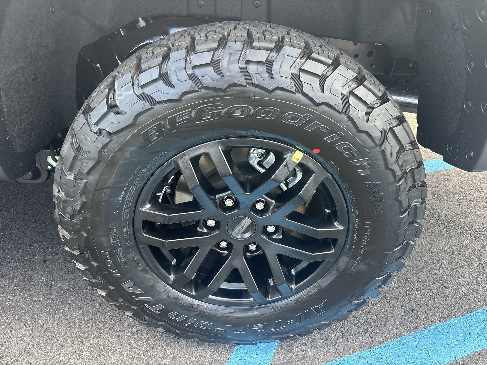 New 2026 Shelter Green Metallic Ford Raptor image 17