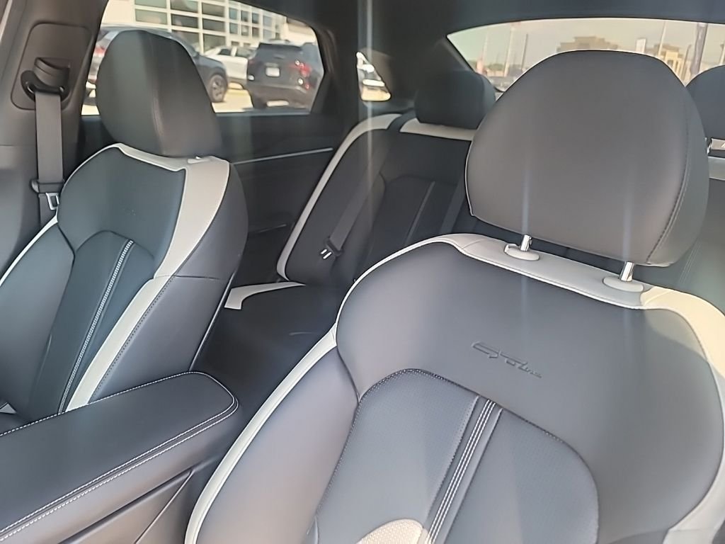Used 2025 Gray Kia GT-Line image 8