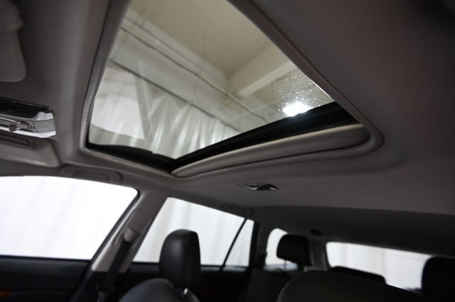 Used 2012 Silver Subaru 2.5i image 20