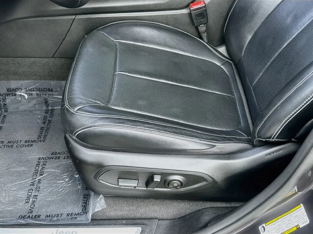 Used 2022 Gray Jeep Overland image 20