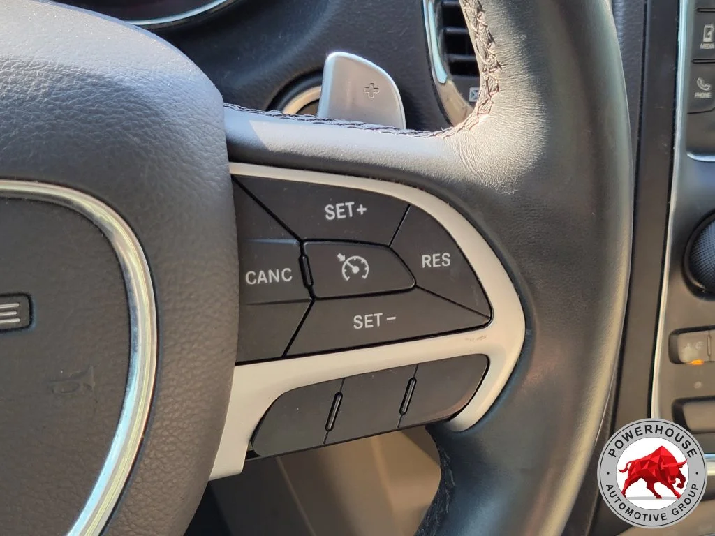 Used 2015 White Dodge SXT image 28