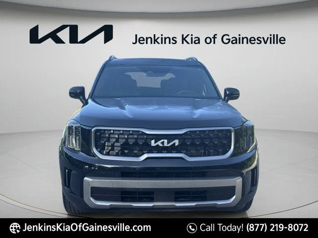 Used 2023 Black Kia EX X-Line image 2