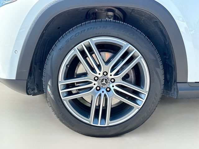 Used 2025 White Mercedes-Benz GLS 450 image 45