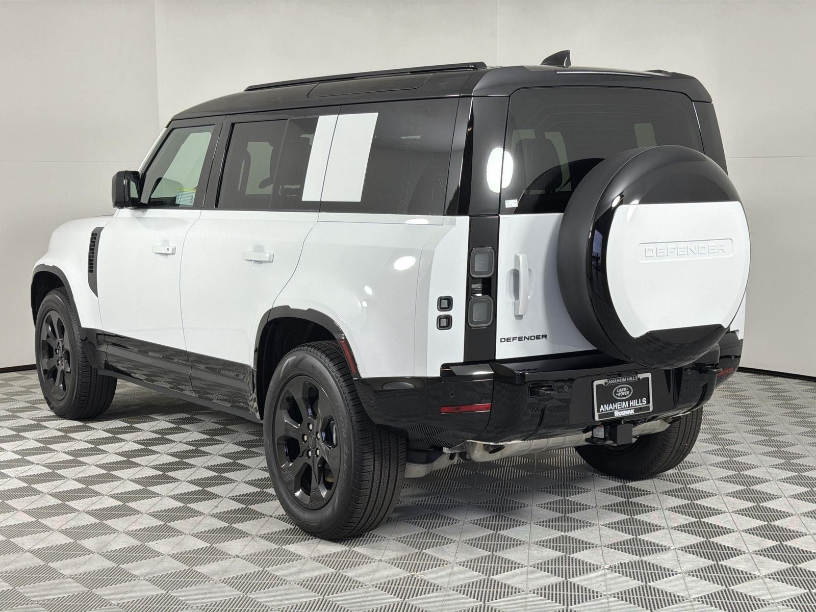 2026 Land Rover Defender X-Dynamic SE - Photo 3