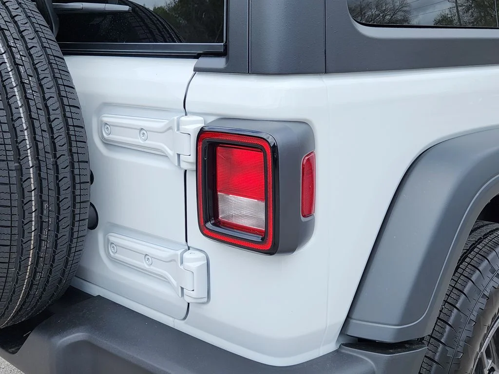 New 2026 Bright White Clear-Coat Exterior Paint Jeep Sport S image 8