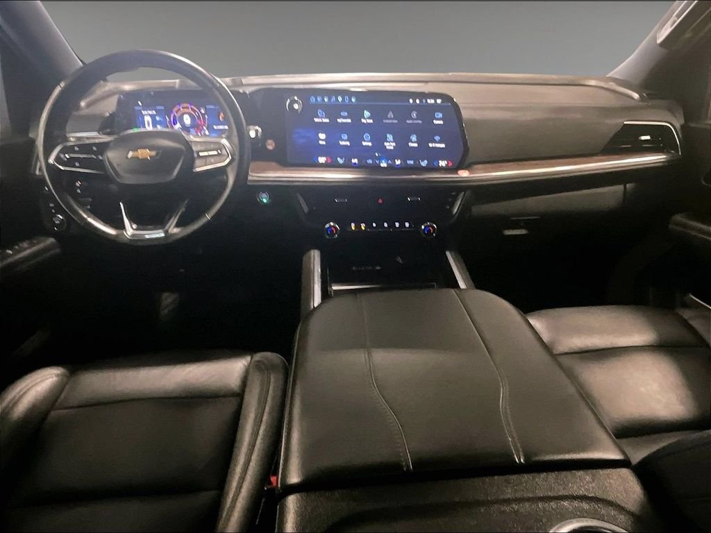 Used 2025 White Chevrolet LT image 22