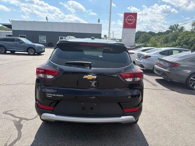 Used 2025 Black Chevrolet LT image 6