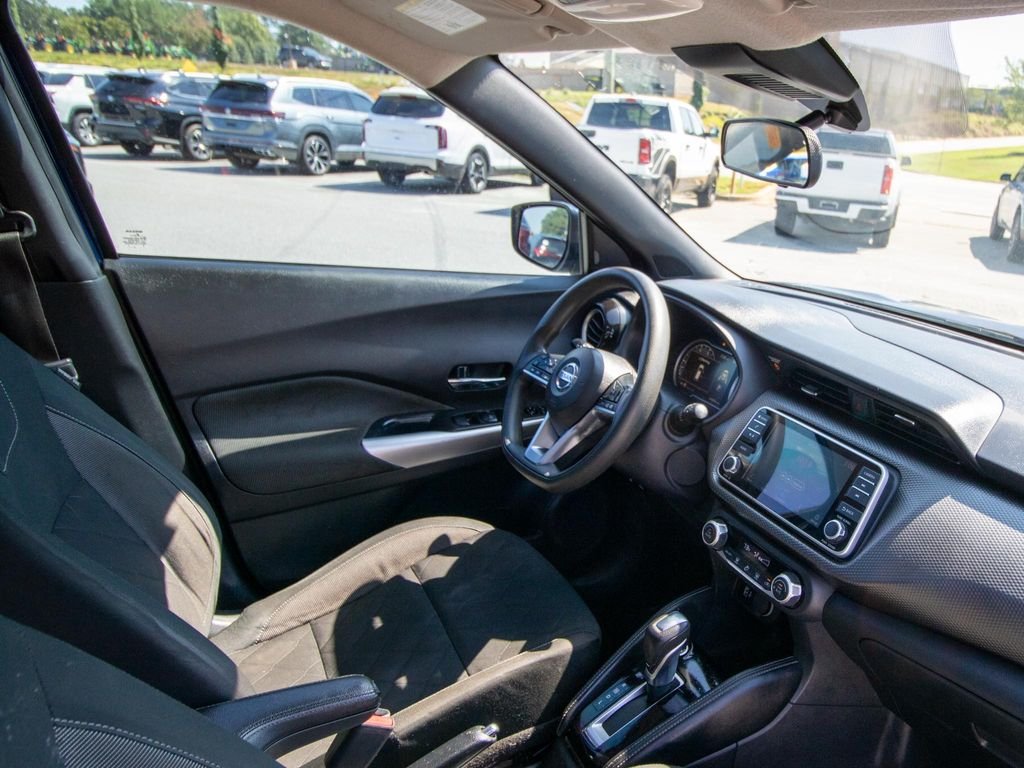 Used 2020 Blue Nissan SV image 20