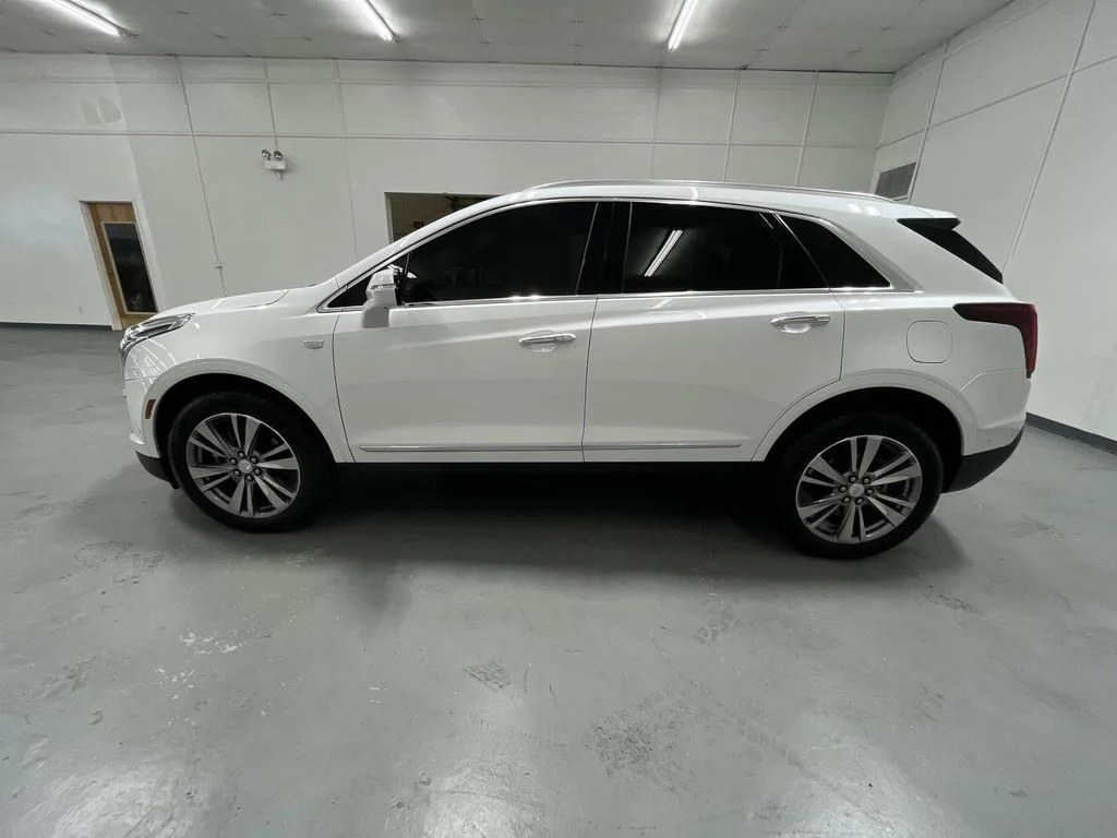 Used 2025 Crystal White Tricoat Cadillac Premium Luxury image 5