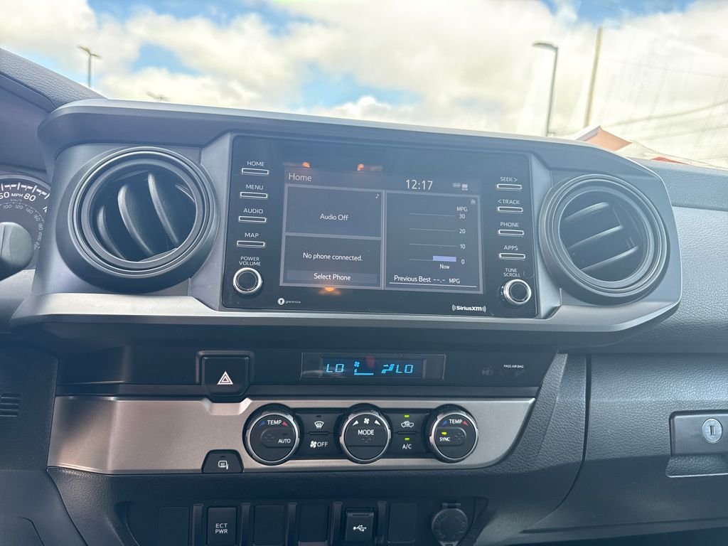 Used 2022 White Toyota SR image 18