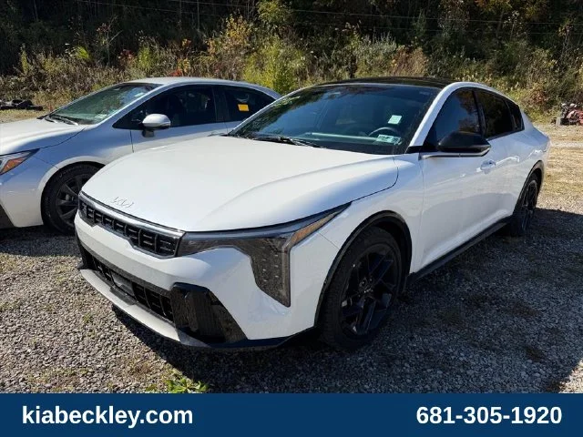 Used 2025 White Kia GT-Line Turbo image 2