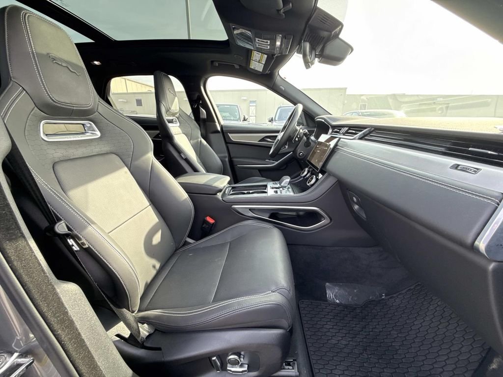2026 Jaguar F-Pace R-Dynamic S - Photo 13
