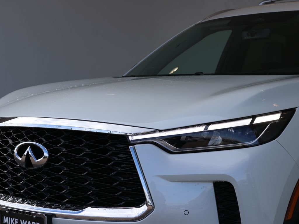 Certified Used 2023 White INFINITI Sensory image 62
