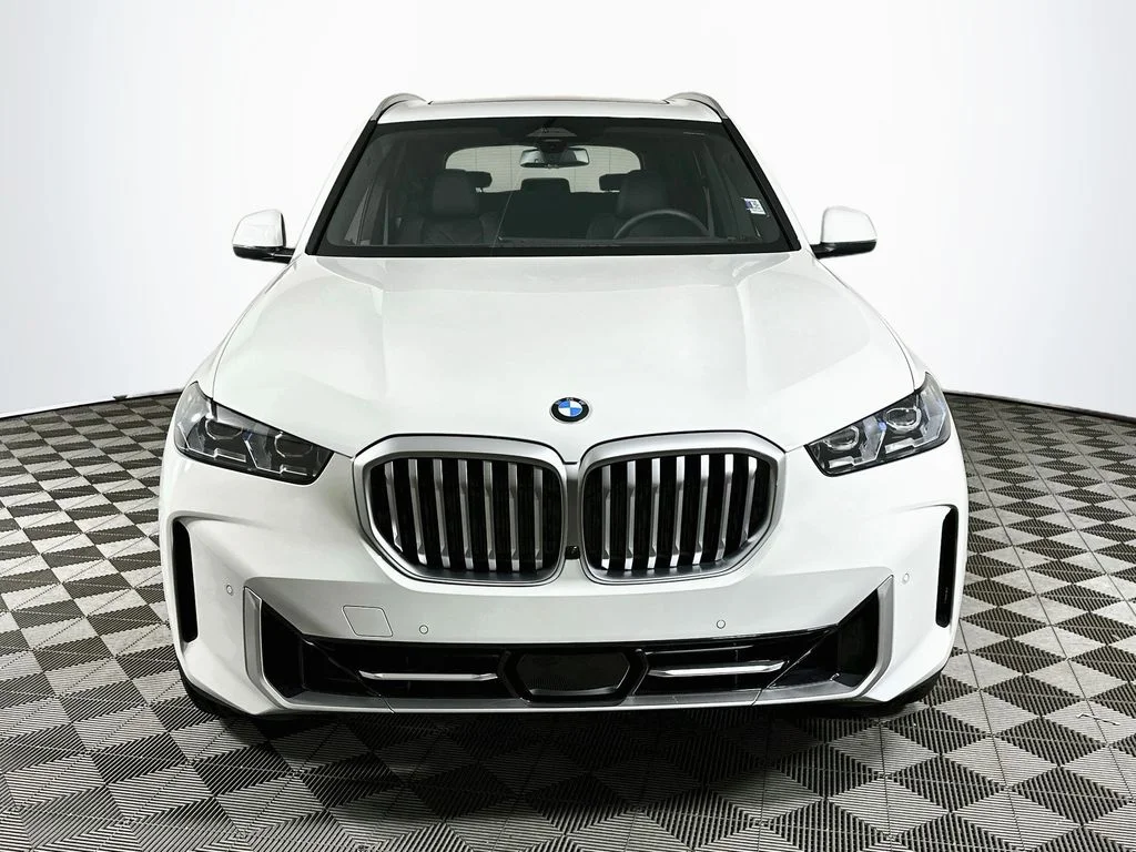 New 2026 Alpine White BMW xDrive40i image 2