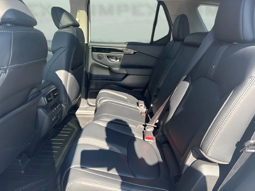 Used 2023  Honda Touring image 13
