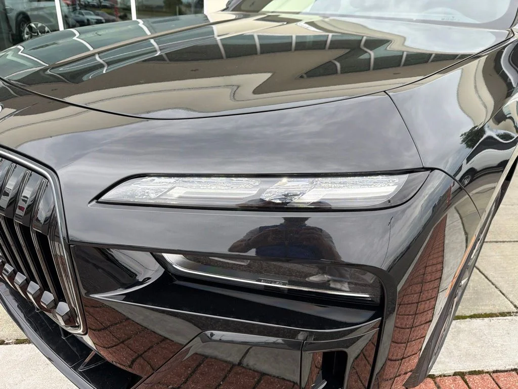New 2026 Black Sapphire Metallic BMW 760i xDrive image 10