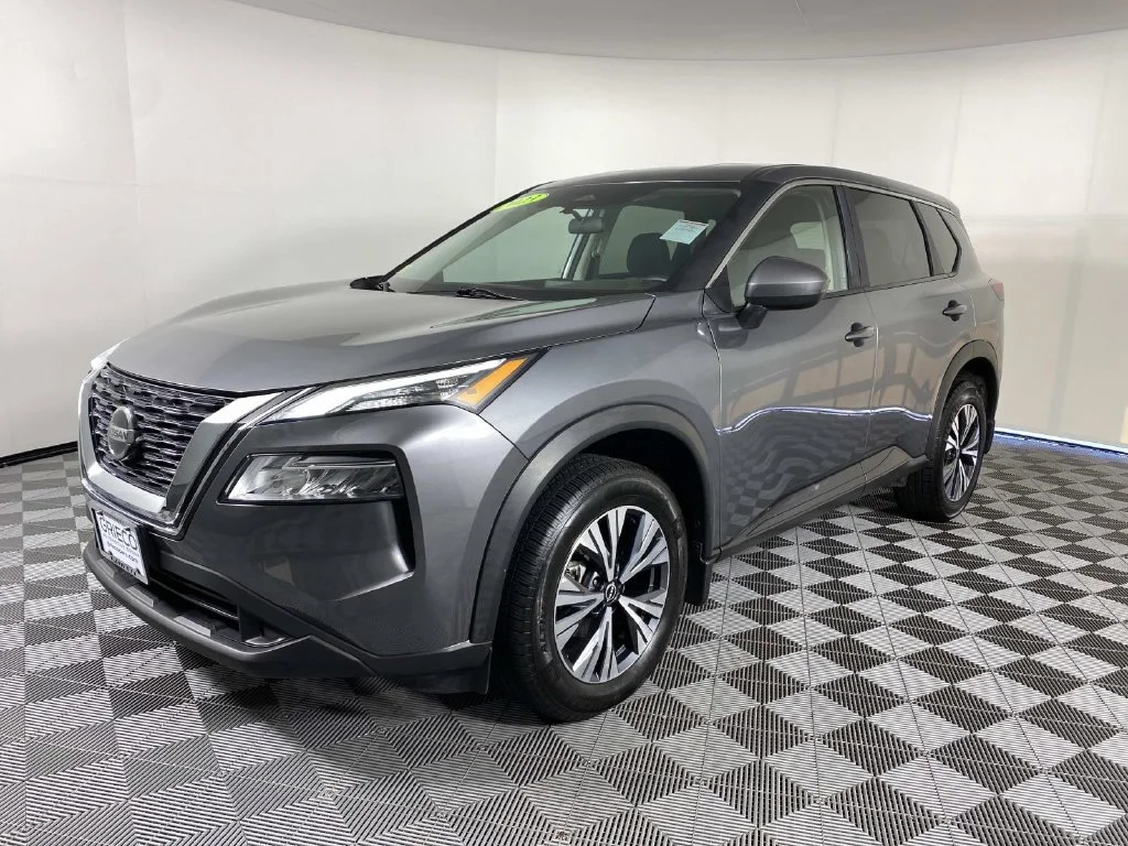 Used 2023 Gun Metallic Nissan SV image 4