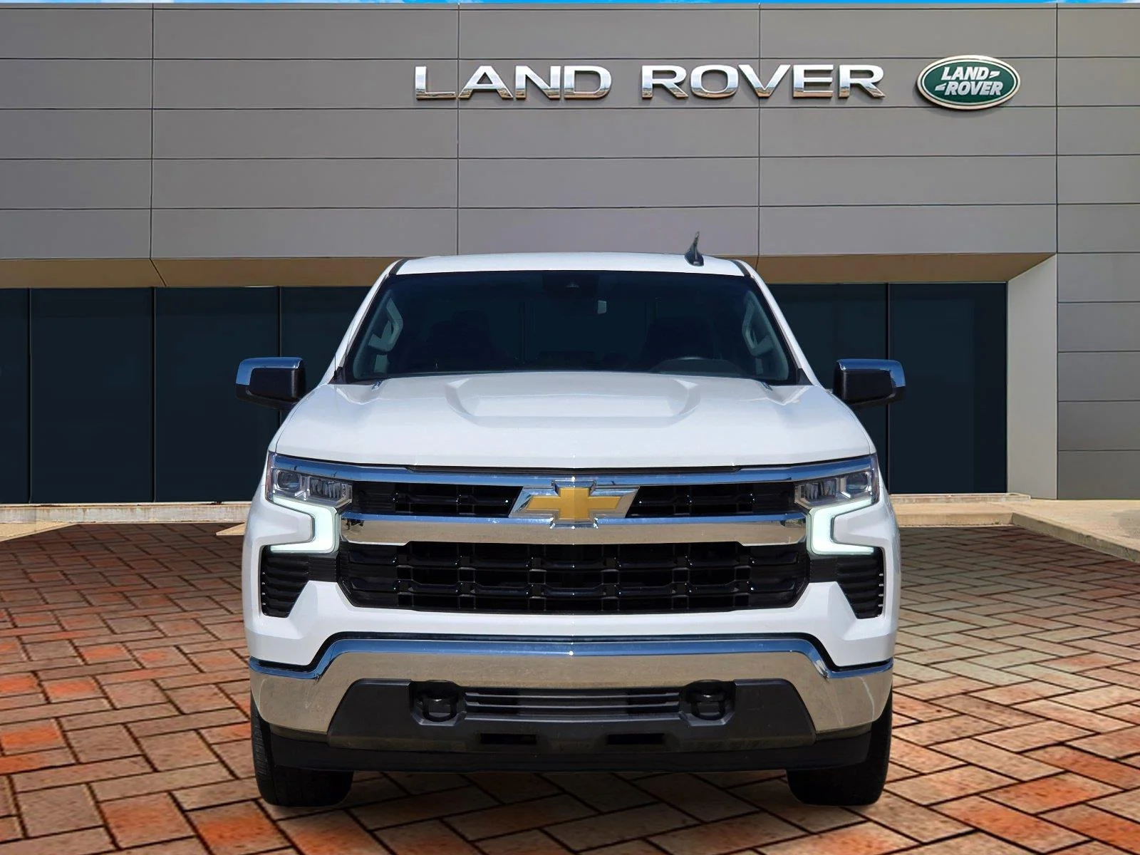 Used 2024 Summit White Chevrolet LT image 2