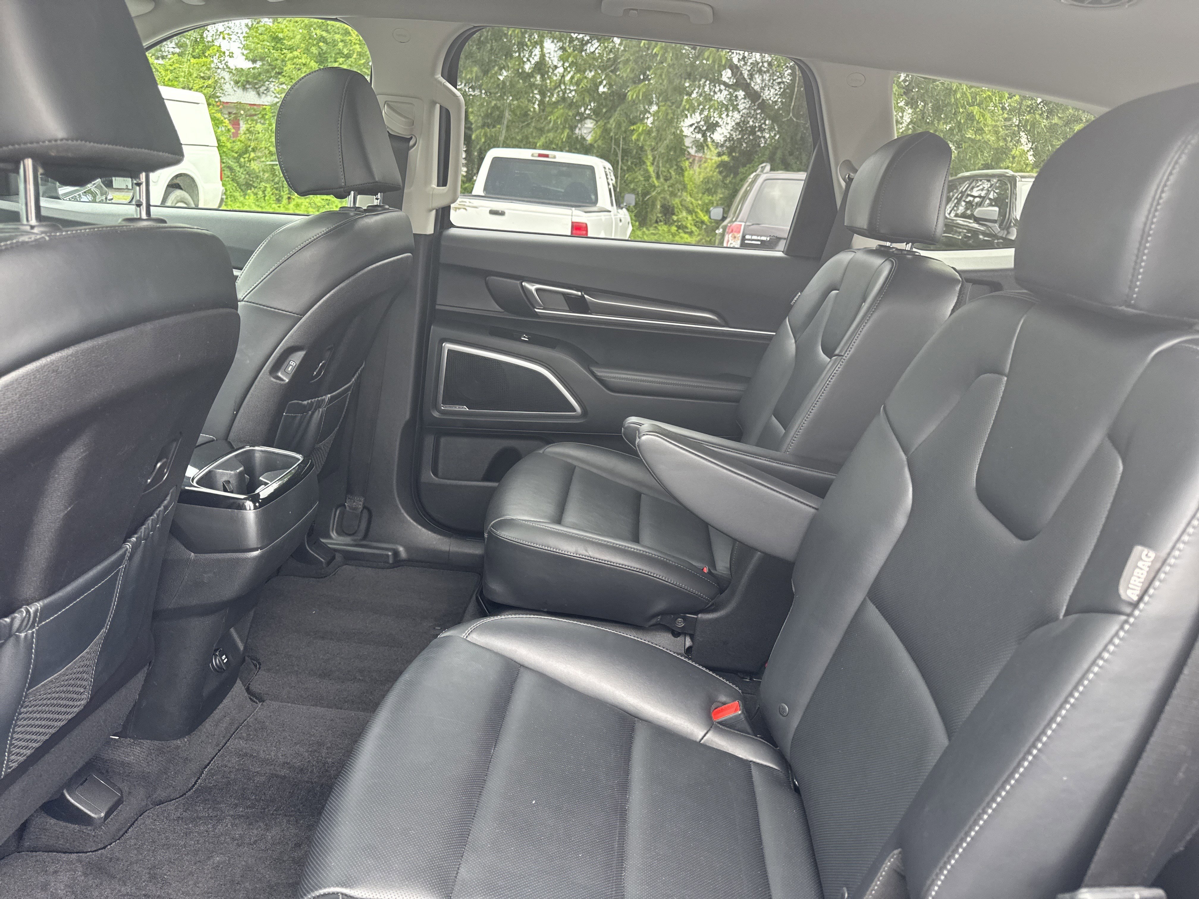 Used 2025 Ebony Black Kia S image 25