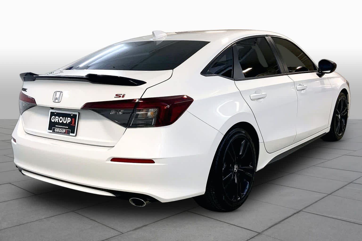 Used 2026 Platinum White Pearl Honda  image 12