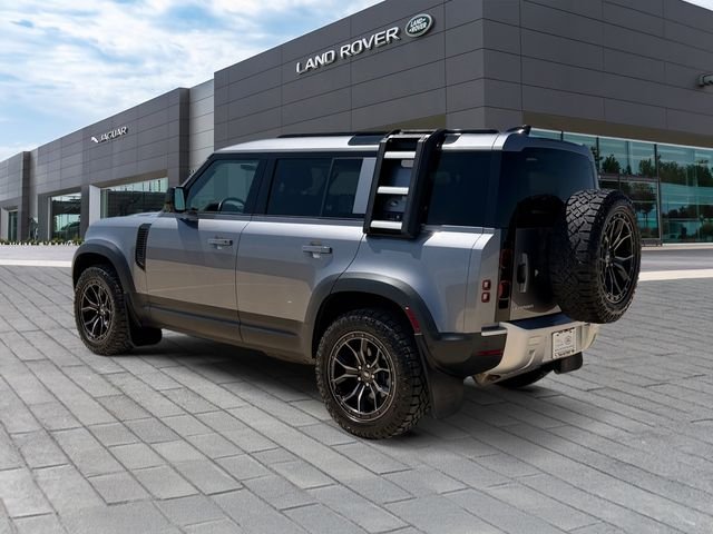Used 2022 Eiger Grey Metallic Land Rover S image 3