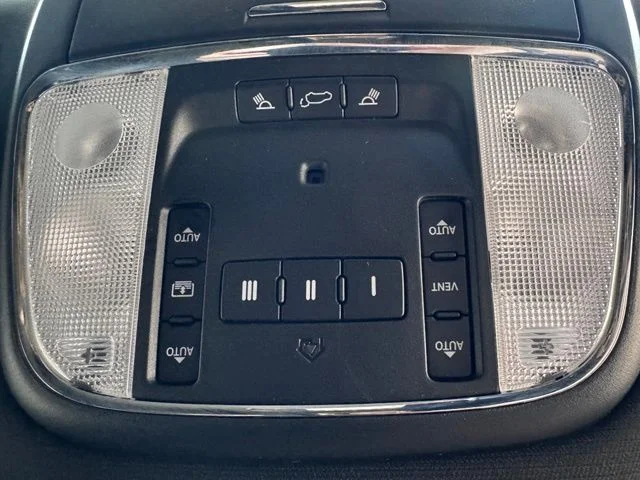 Used 2014 White Jeep Limited image 22