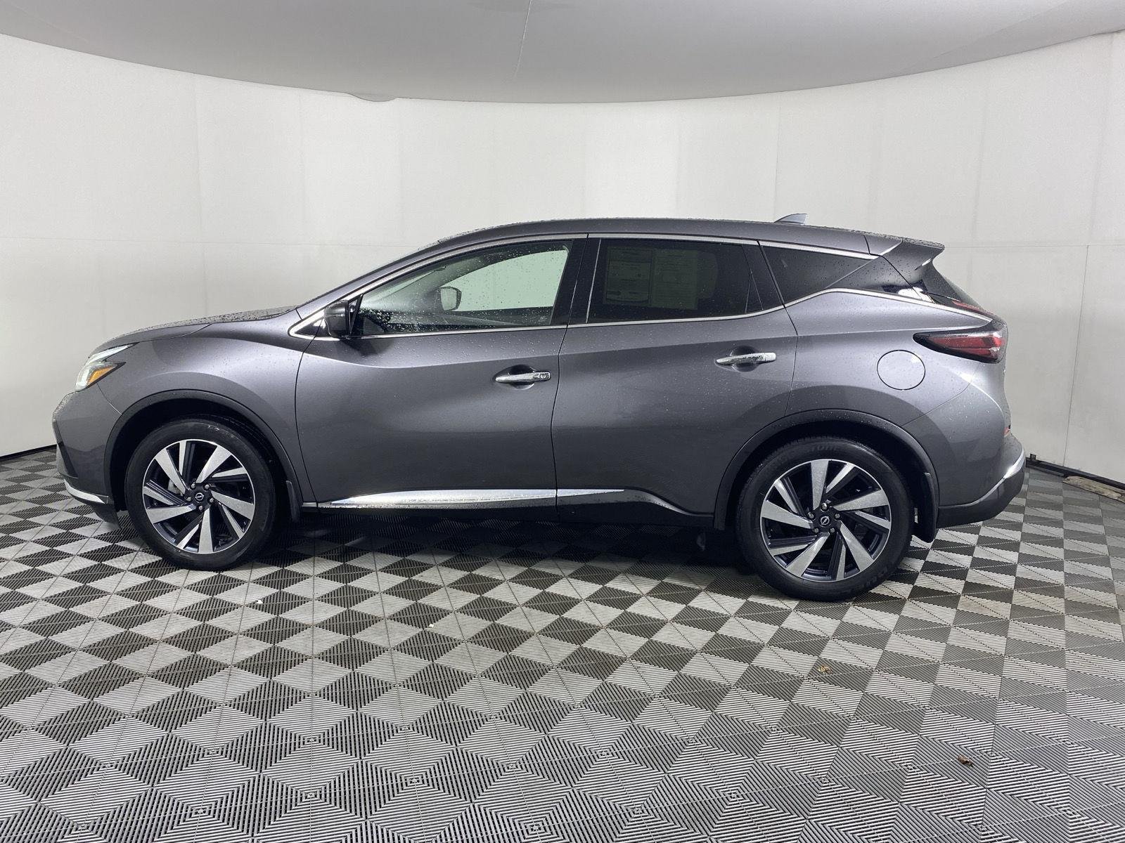 Used 2023 Gun Metallic Nissan SL image 4