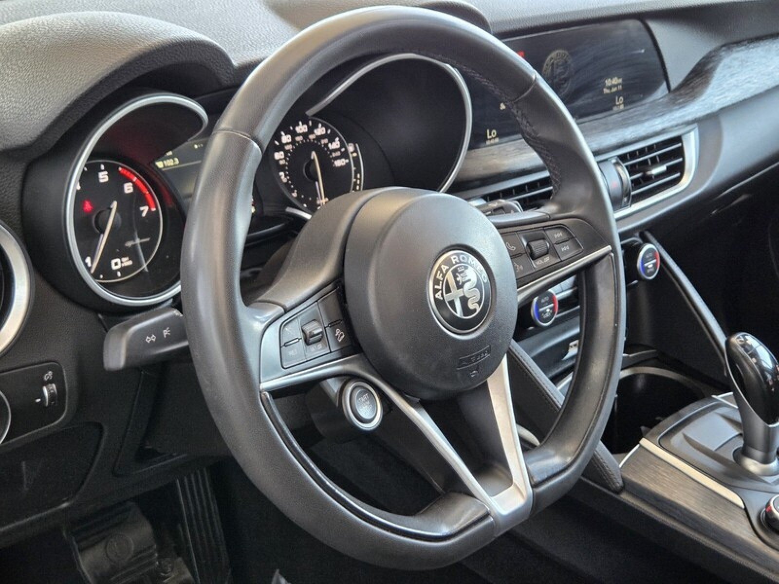 Used 2019 MISANO BLUE MET Alfa Romeo  image 26