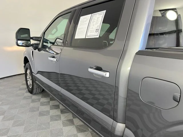 Used 2023 Gray Ford XLT image 10