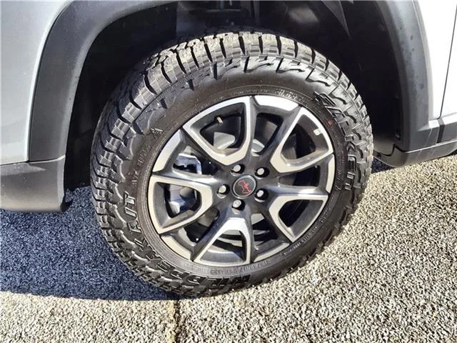 New 2026 Silver Zynith Metallic Clear-Coat  Paint Jeep TRAILHAWK 4X4 image 10