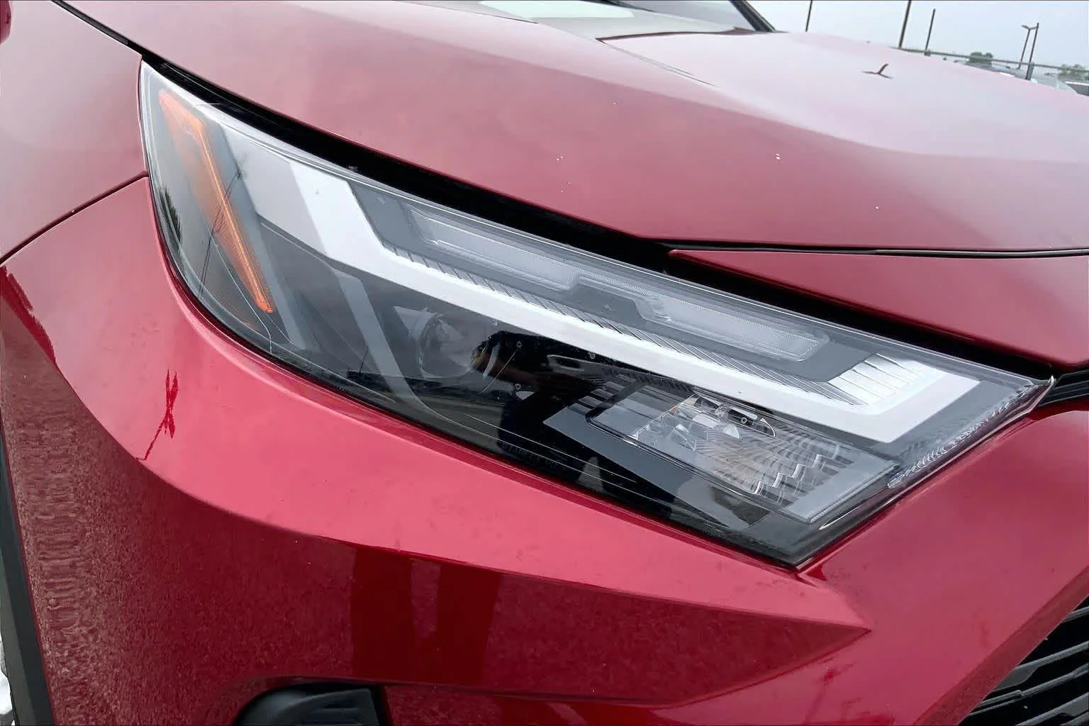 Used 2025 Ruby Flare Pearl Toyota XLE image 27