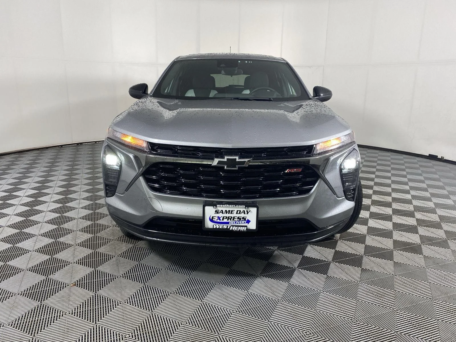 Used 2024 Sterling Gray Metallic Chevrolet 1RS image 2