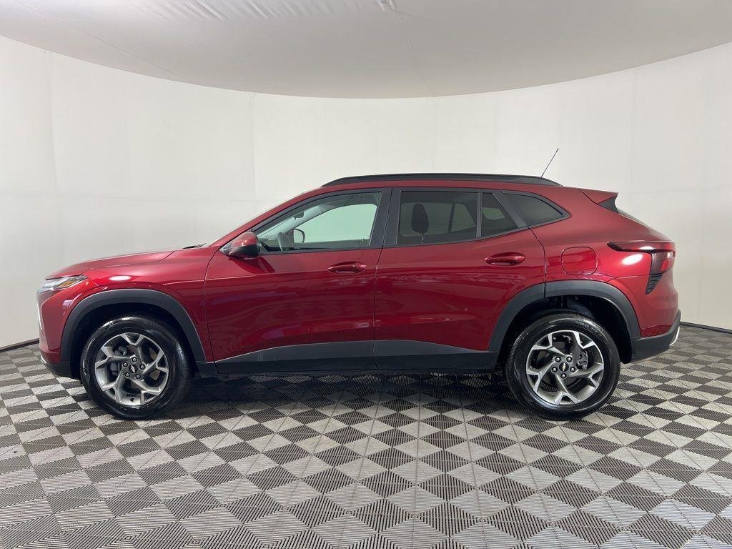 Used 2025 Crimson Chevrolet LT image 26