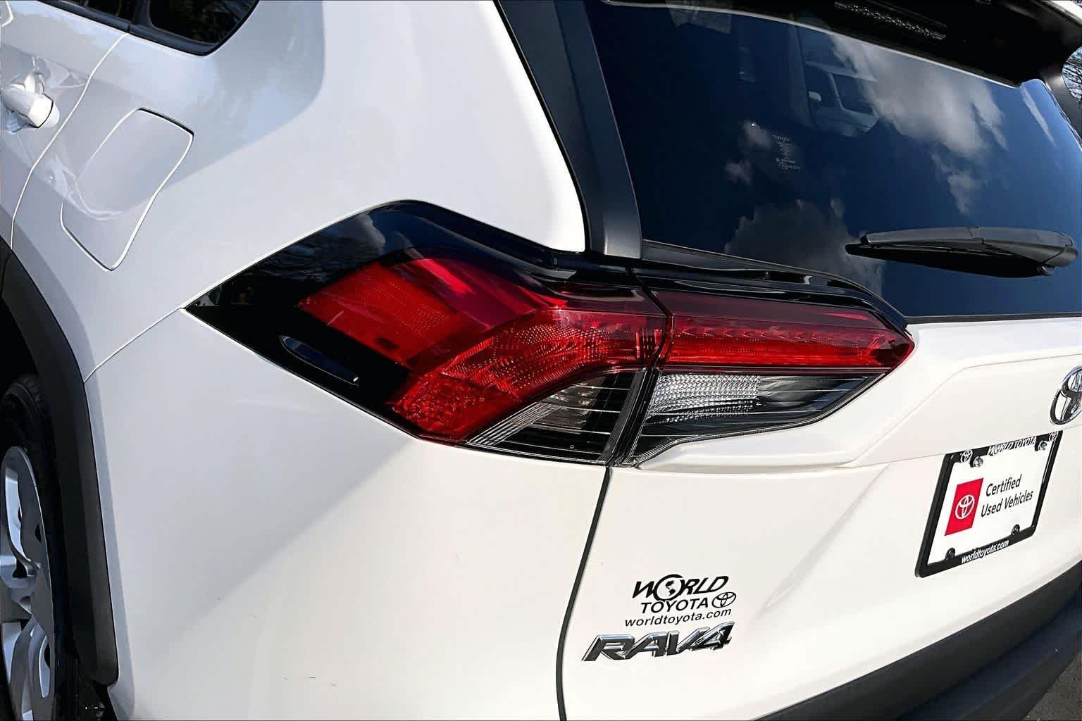 Used 2023 Ice Cap Toyota LE image 26