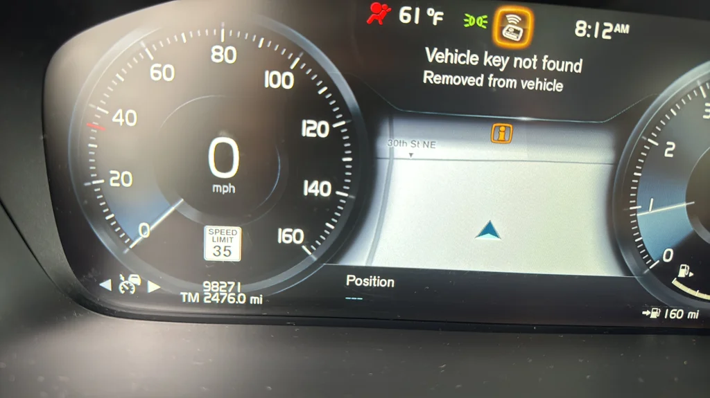 Used 2019 White Volvo T6 Momentum image 20