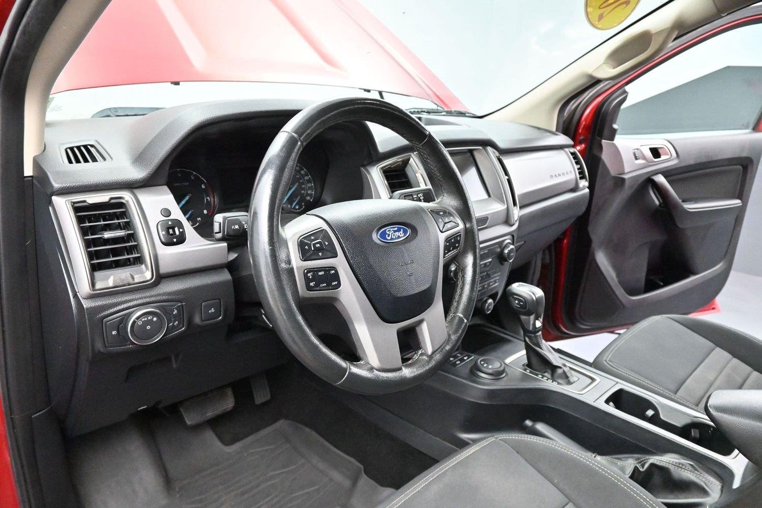 Used 2021 Rapid Red Metallic Tinted Clearcoat Ford XLT image 14
