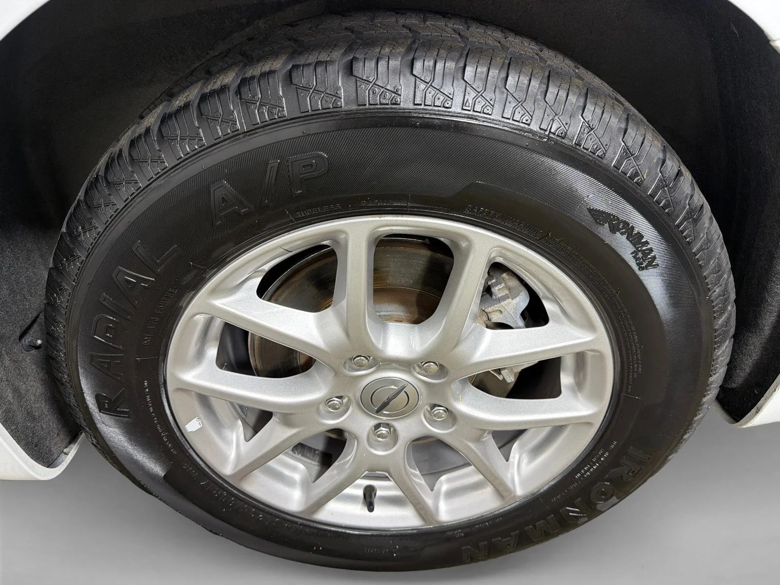 Used 2024 White Chrysler Touring L image 19
