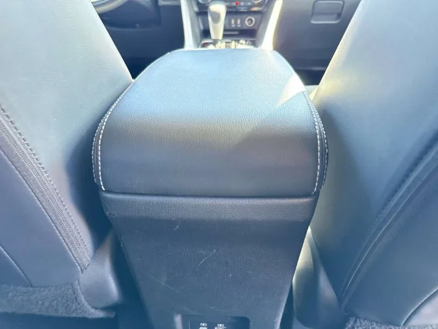 Used 2025 Silver Mitsubishi SE image 19
